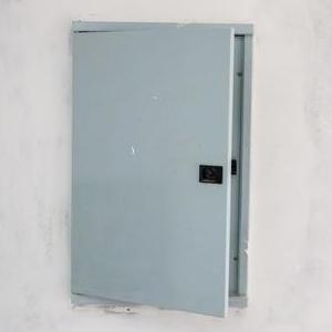 How to Fix a Fuse in a Fuse Box